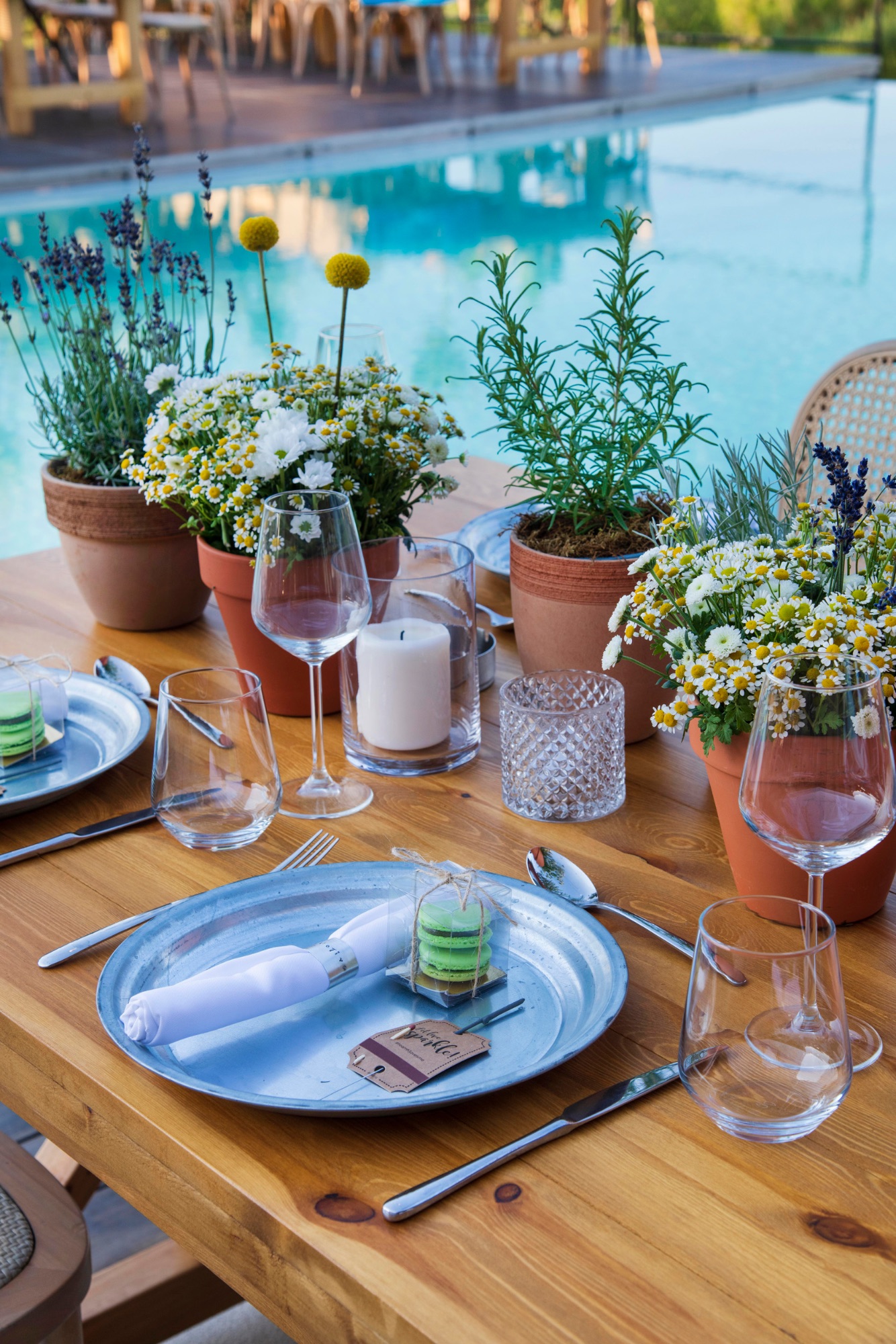 Poolside place setting
